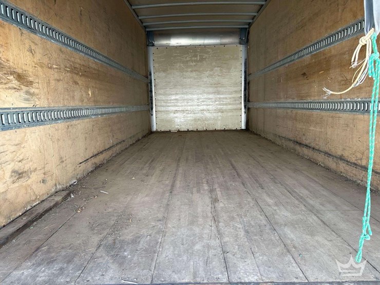 2016-isuzu-box-truck-image-21