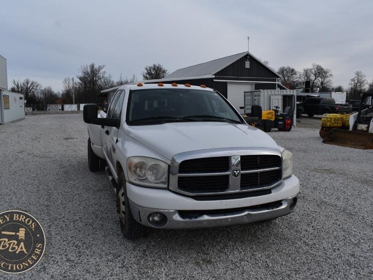 2007-dodge-ram-3500-image-17