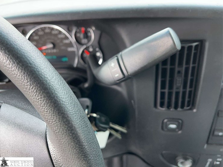 2016-chevrolet-express-g3500-image-25