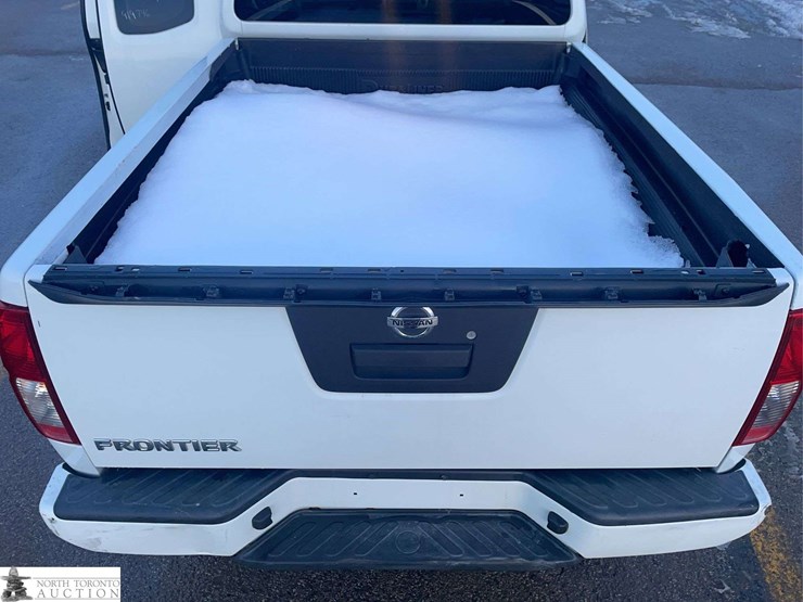 2017-nissan-frontier-image-28