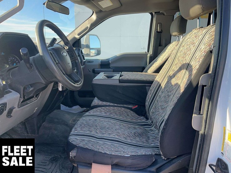 2021-ford-f350-image-14