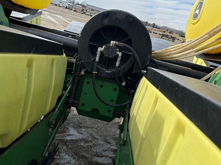 2006-john-deere-1760-image-8