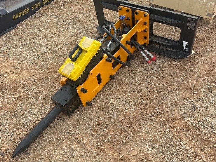 future-p680-skid-steer-breaker-hammer-image-1