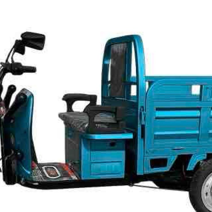 NEW I-RANCH CO 3 WHEEL ELECTRIC YARD SCOOTER TYPE IRET13