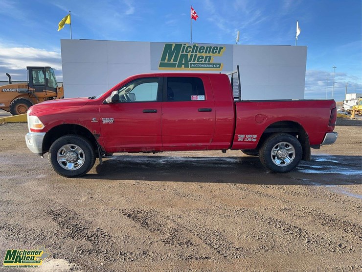 2011-dodge-3500-image-7