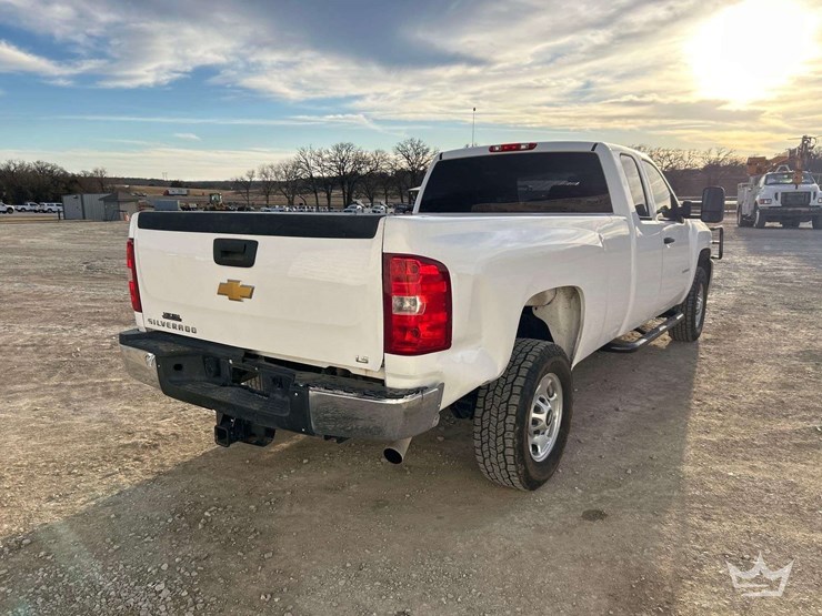 2013-chevrolet-silverado-1500-image-3