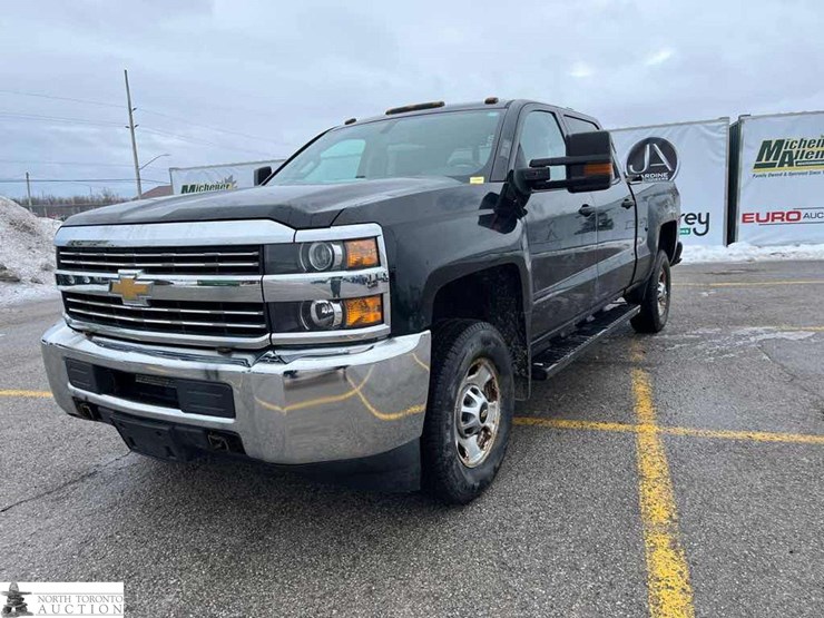 2015-chevrolet-k2500-image-1