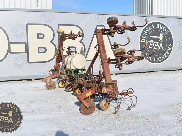 row-cultivator-38991-image-1