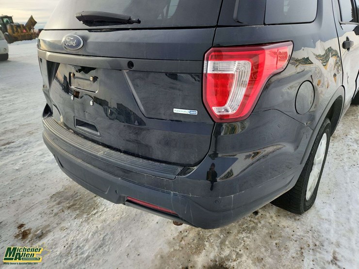 2019-ford-explorer-image-43