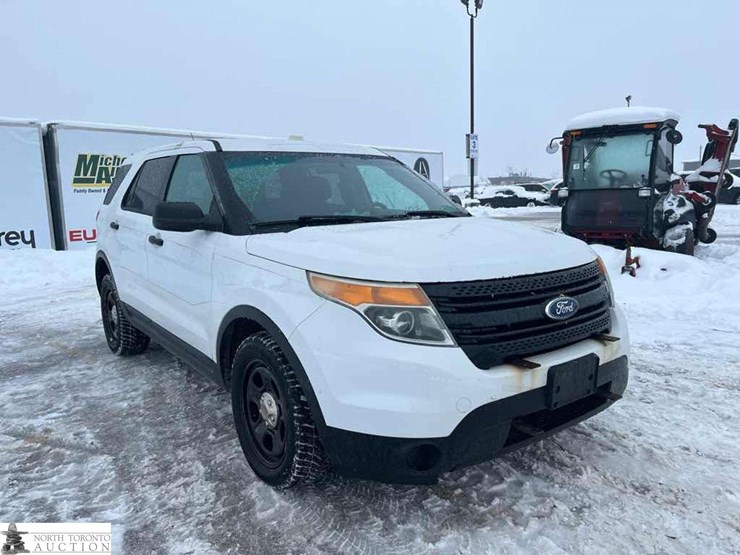 2014-ford-explorer-image-3