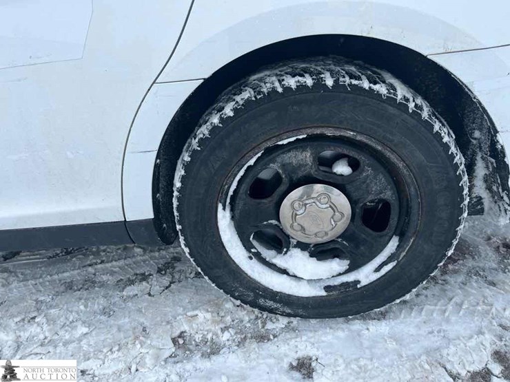 2013-ford-taurus-police-inte-image-25