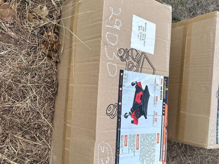 land-honor-330lbs-tool-stool-image-2