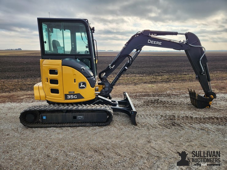 2020-deere-35g-image-4