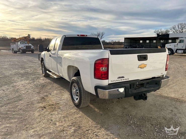 2013-chevrolet-silverado-1500-image-2