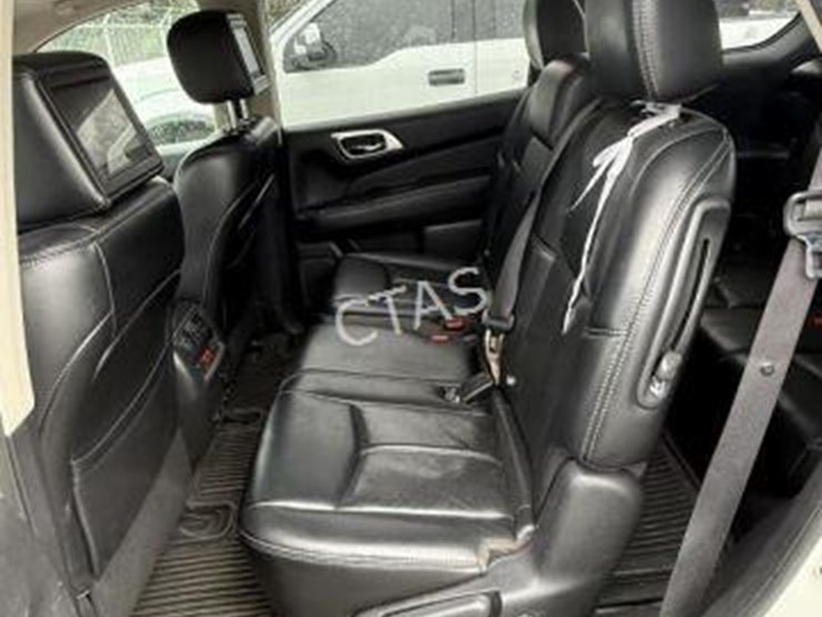 2017-nissan-pathfinder-image-14