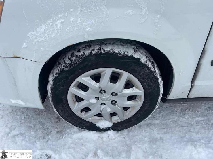 2015-ram-tradesman-image-24