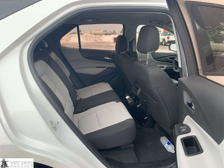 2018-chevrolet-equinox-image-30