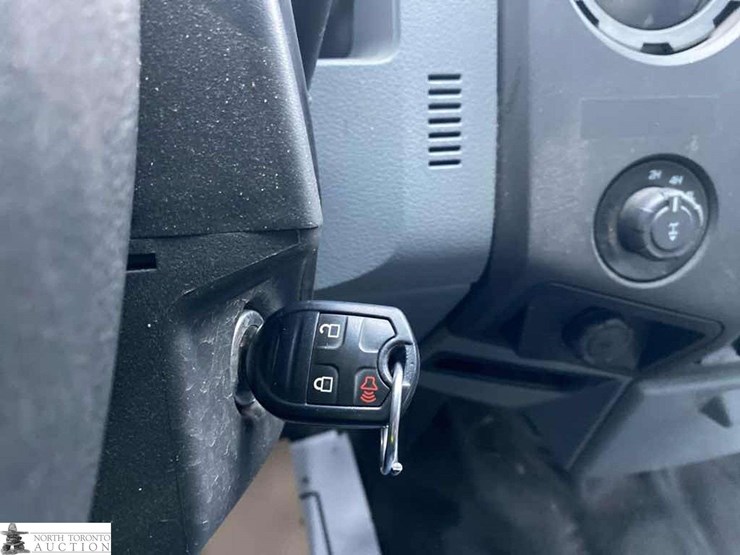 2013-ford-f250-image-13