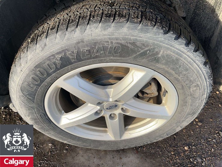 2016-ford-explorer-image-11