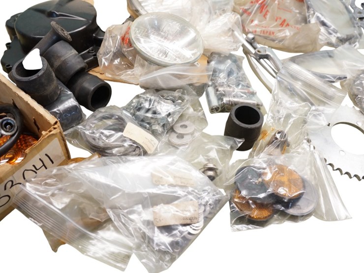 kawasaki-miscellaneous-parts-lot-image-5
