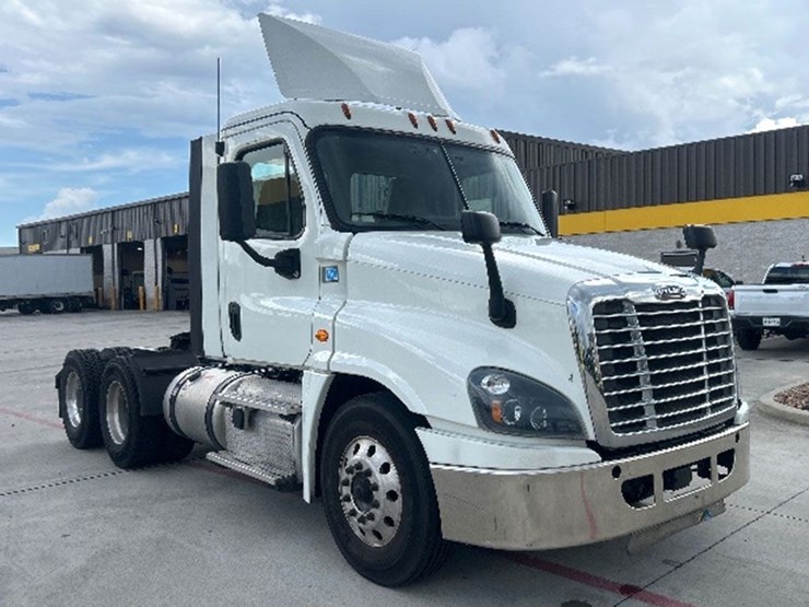 2019-freightliner-cascadia-125-image-1