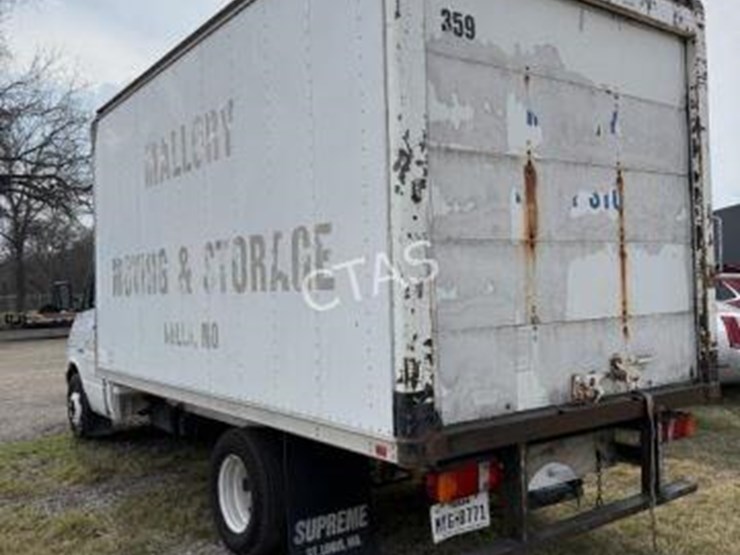 2005-dodge-3500-image-13