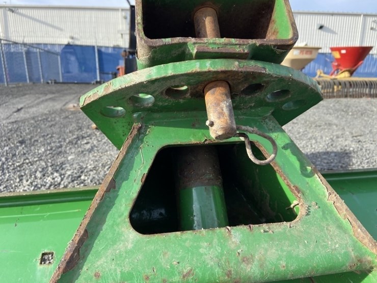 john-deere-7-image-3