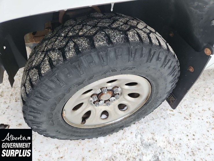 2011-chevrolet-silverado-1500-lt-image-10