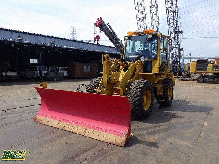 2014-caterpillar-910k-image-1