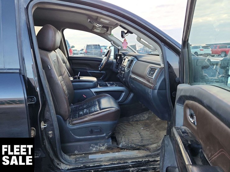 2016-nissan-titan-image-29