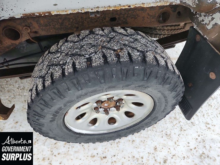 2011-chevrolet-silverado-1500-lt-image-11