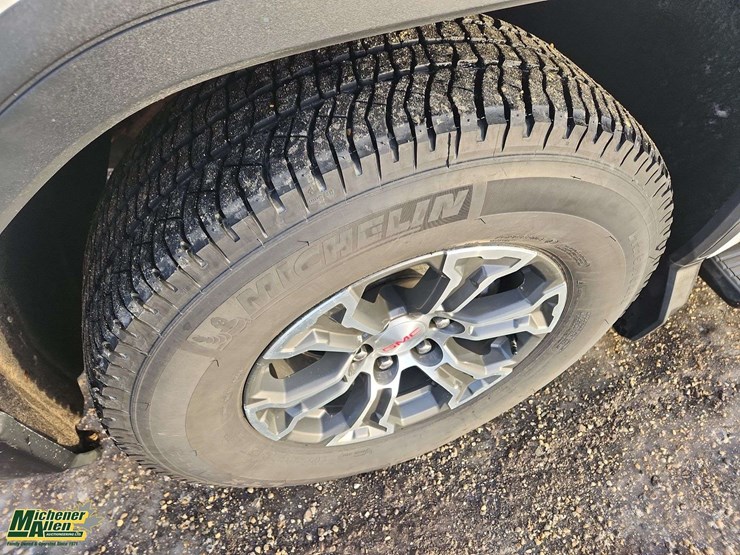 2019-gmc-sierra-1500-image-13