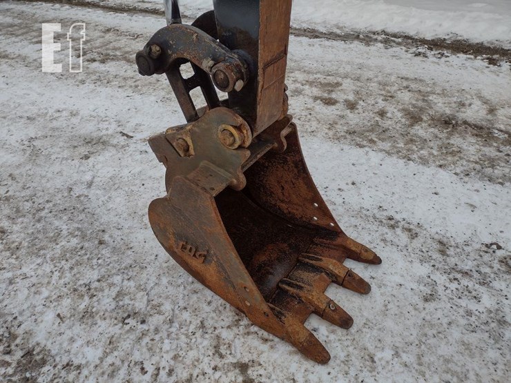 2016-deere-35g-image-15