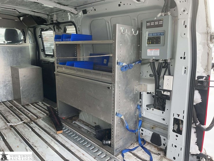 2016-ford-transit-image-28