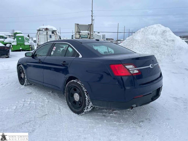 2017-ford-taurus-police-inte-image-5