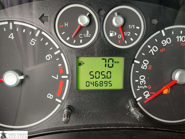 2011-ford-transit-connect-image-13