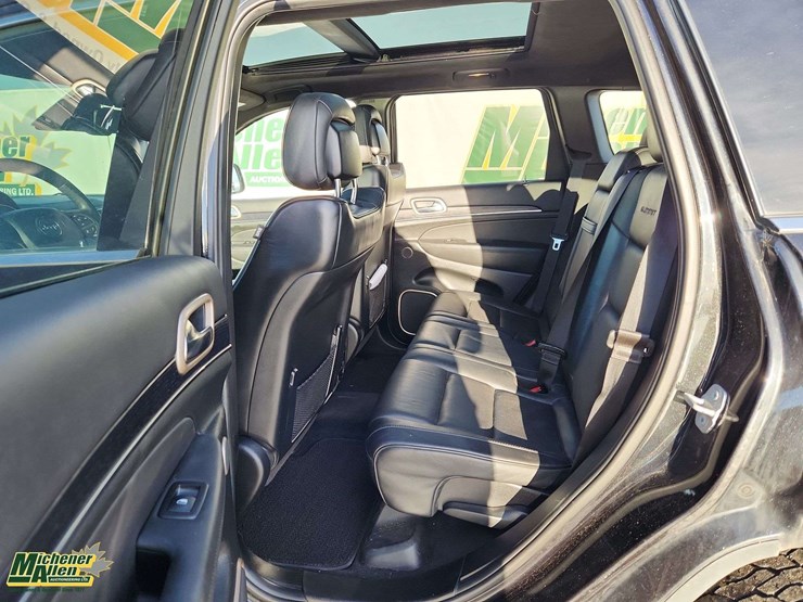 2014-jeep-grand-cherokee-image-25