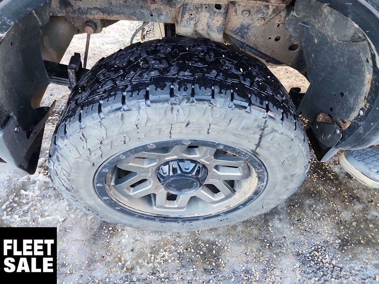 2016-nissan-titan-image-12