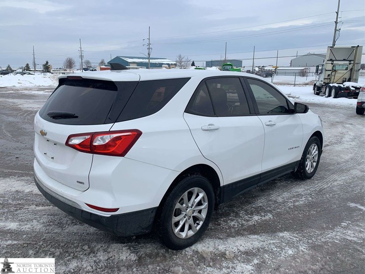 2018-chevrolet-equinox-image-3