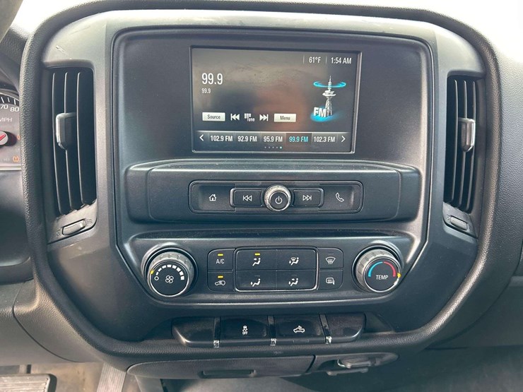 2018-chevrolet-silverado-1500-image-17