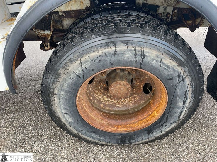 2006-international-durastar-4200-image-27