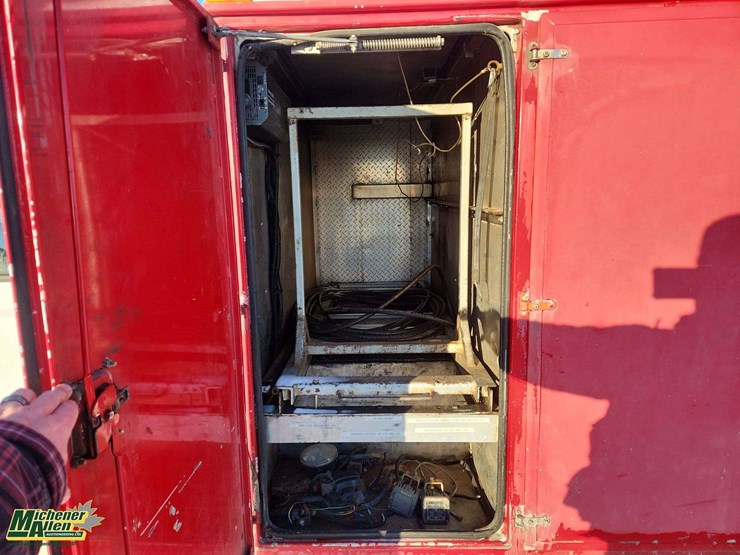 2008-ford-f550-image-34