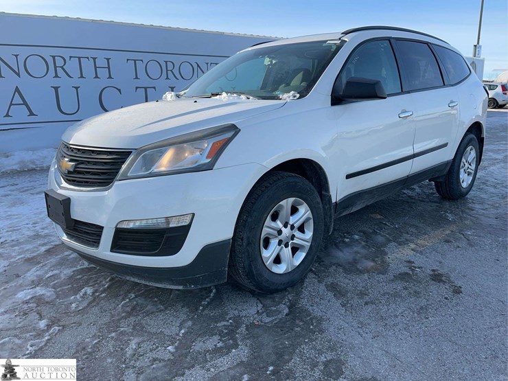 2013-chevrolet-traverse-image-1