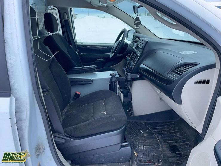 2015-ram-c/v-image-24