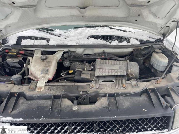 2011-chevrolet-express-g3500-image-17