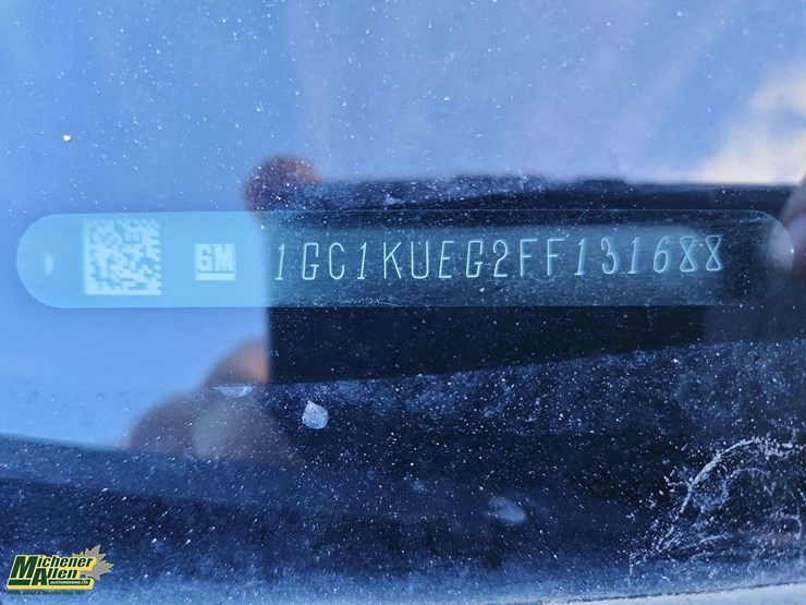 2015-chevrolet-silverado-2500hd-image-43