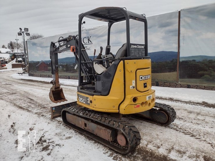 2016-deere-35g-image-49