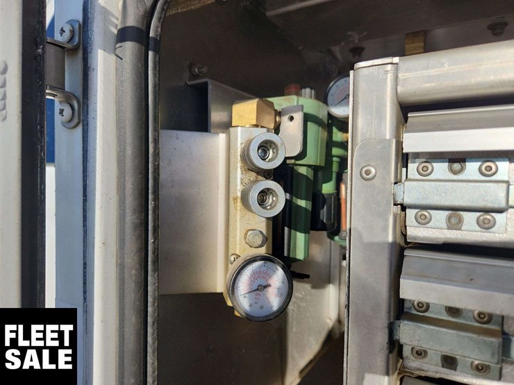 2012-ford-f350-image-40