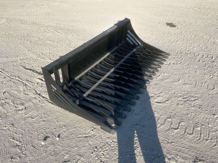 rock-bucket-skid-steer-attachment-image-2