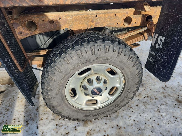 2013-gmc-sierra-2500hd-image-13